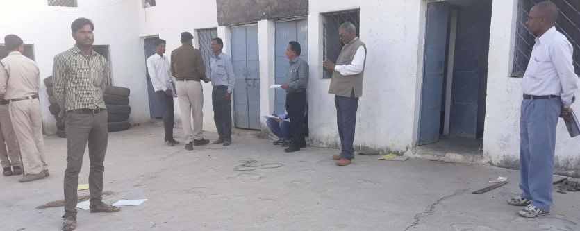 Ashok nagar प्रशासन ने खाली कराया डिपो स्थित यादव धर्मशाला रैन बसेरा