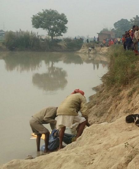Cholapur police सिरकटी लाश मिली, पुलिस को सिर की तलाश