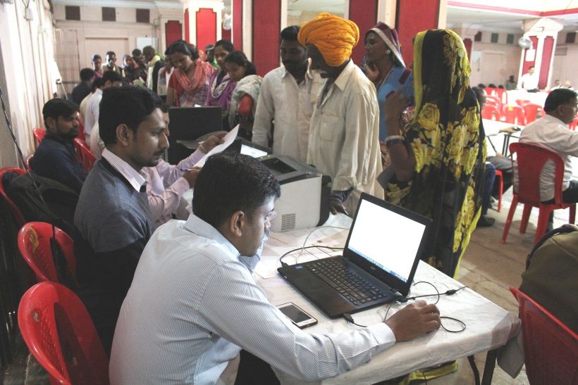 Dewas तिलहन संघ की भूमि पर जमाया कब्जा