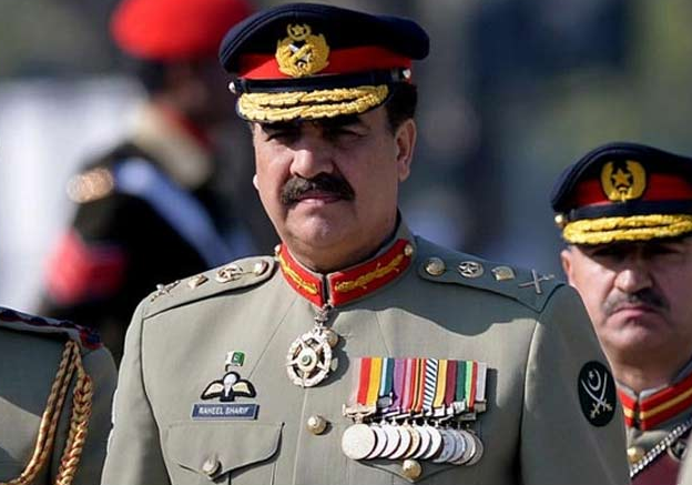 Pakistan's outgoing army chief Raheel Sharif issue जाते-जाते PAK आर्मी चीफ ने चेताया, बोले - सब्र की परीक्षा न ले भारत
