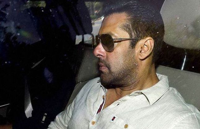 salman कुबूलनामा: फोन पर कैमरा लगाने वाले शख्स को जान से मारना चाहते हैं सलमान!
