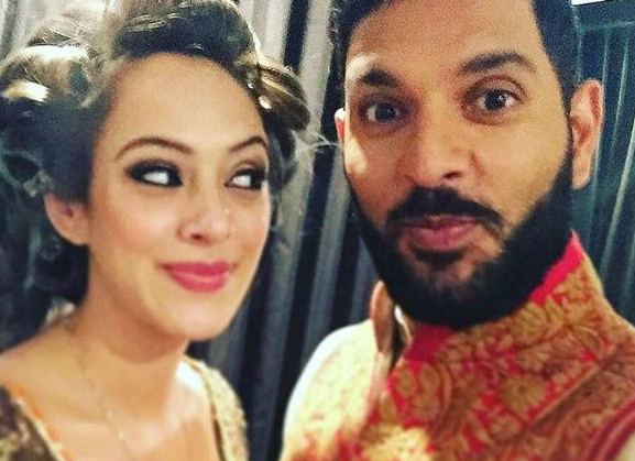 hezal yuvraj singh marriage photos युवराज-हेजल की शादी कल; यहां देखें मेहंदी रस्म की Photos