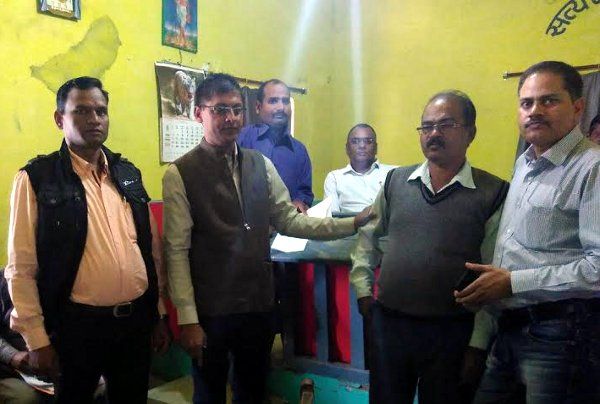 Reader of Naib Tehsildar नायब तहसीलदार का रीडर ट्रैप, नाना की जमीन सुधार के लिए मांगी थी 3500 रुपए की रकम