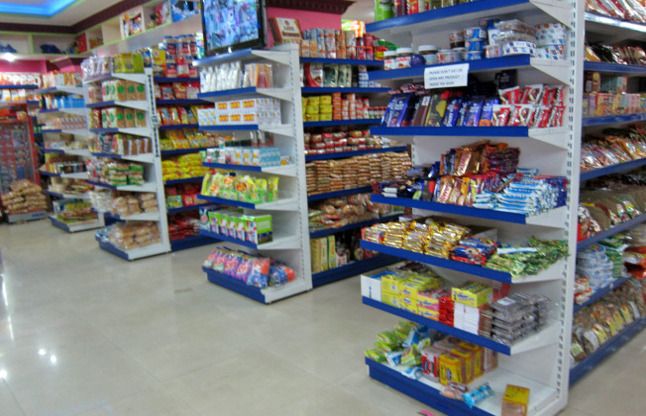 Wholesalers and retailers pulls people in trouble होलसेलर्स व रिटेलर्स में खींचतान, लोग हलाकान