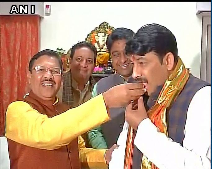 Manoj Tiwari लोक गायक से BJP स्टेट प्रेसिडेंट तक, कुछ ऐसी है मनोज तिवारी की जर्नी