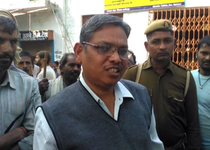 SDM Hamirpur नोटबंदी के चलते किसान की मौत