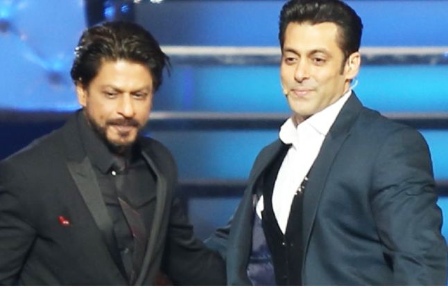 Shah Rukh Khan, Salman Khan शाहरुख, सलमान एक अवार्ड शो की मेजबानी करेंगे