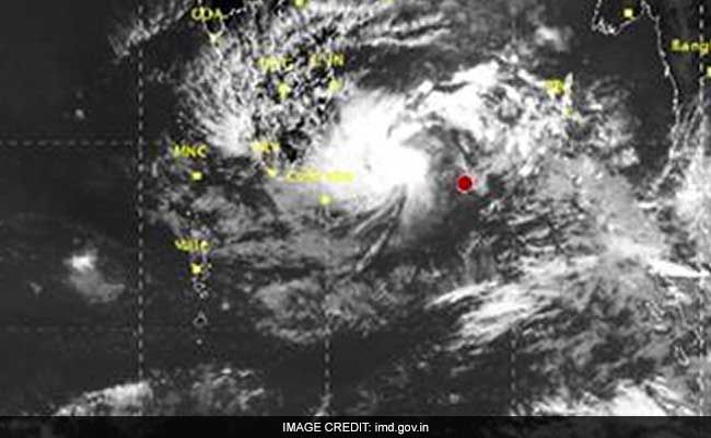 cyclone nada may hit tamil nadu तमिलनाडु में नाडा तूफान की चेतावनी, दो दिसंबर को टकराएगा