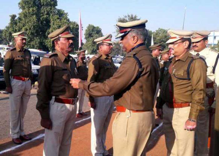 IG, किसी की खाकी तो किसी की पीली क्यों हैं वर्दी, आईजी राव ने लगाई फटकार
