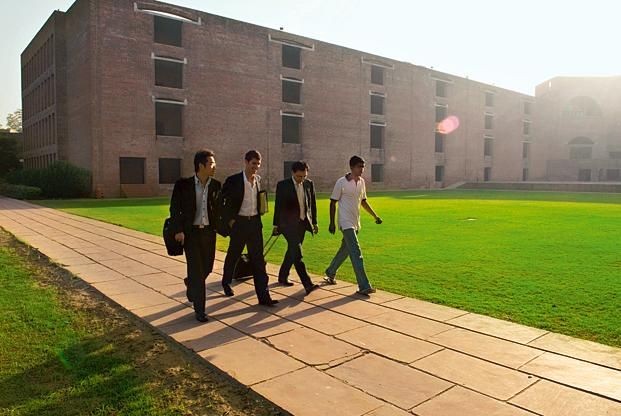 IITs and IIMs जानिये, अाखिर क्यों छात्र आईआईटी-आईआईएम से बना रहे दूरी