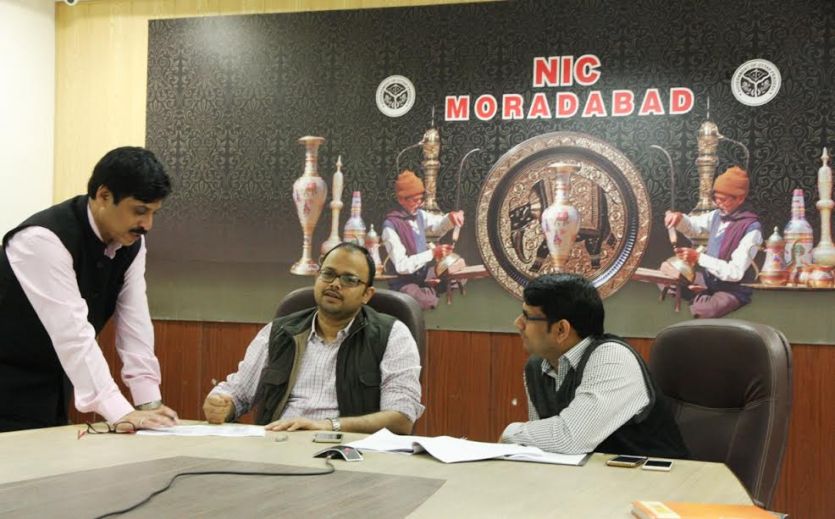 moradabad dm मोदी की योजना को सफल बनाने के लिए डीएम को मिले ऑर्डर