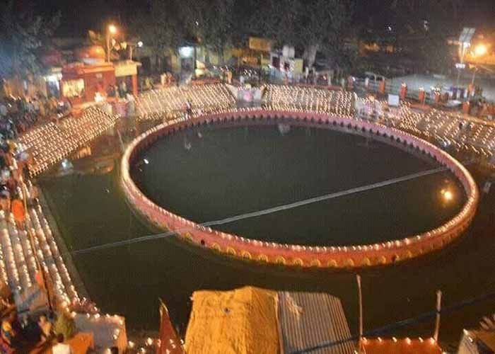 sitapur संपन्न हुआ महोत्सव का तीसरा दिन, लोगों ने उठाया भजन-कीर्तन का लुफ्त