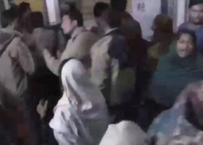 ruckus at hospital 500 के नोट होने पर डॉक्टर ने नहीं किया इलाज, प्रसूता की मौत !