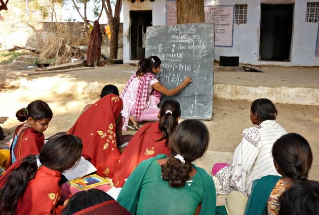 government school in madhya pradesh MP: यहां 5000 स्कूलों में टीचर ही नहीं, पढ़ें और भी रोचक FACT