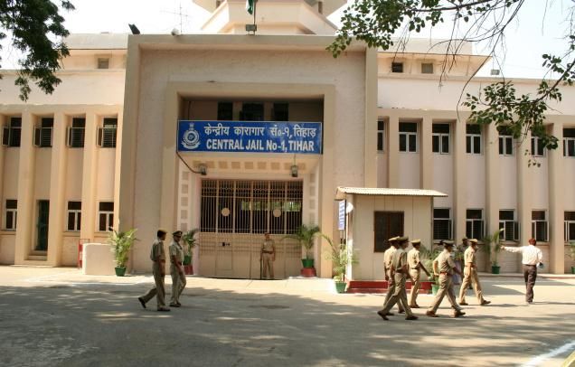 Tihar jail, Bail, Prisoners, Demontisation तिहाड़ जेल प्रशासन जमानती बन 616 कैदियों को रिहा करेगा