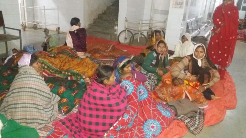 rajgarh ऑपरेशन के बाद महिलाओं ने जमीन पर काटी रात