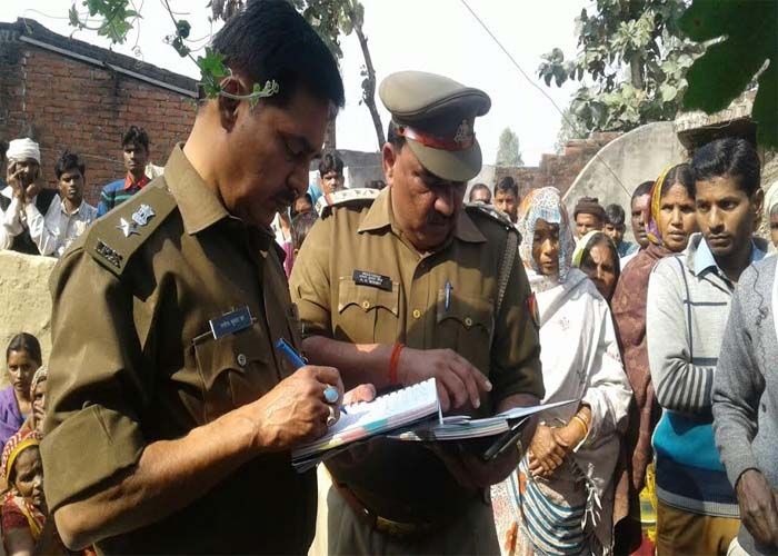 Nephew kills his aunt पहले चाची के पैर छूकर लिया आशीर्वाद, फिर उतारा मौत के घाट