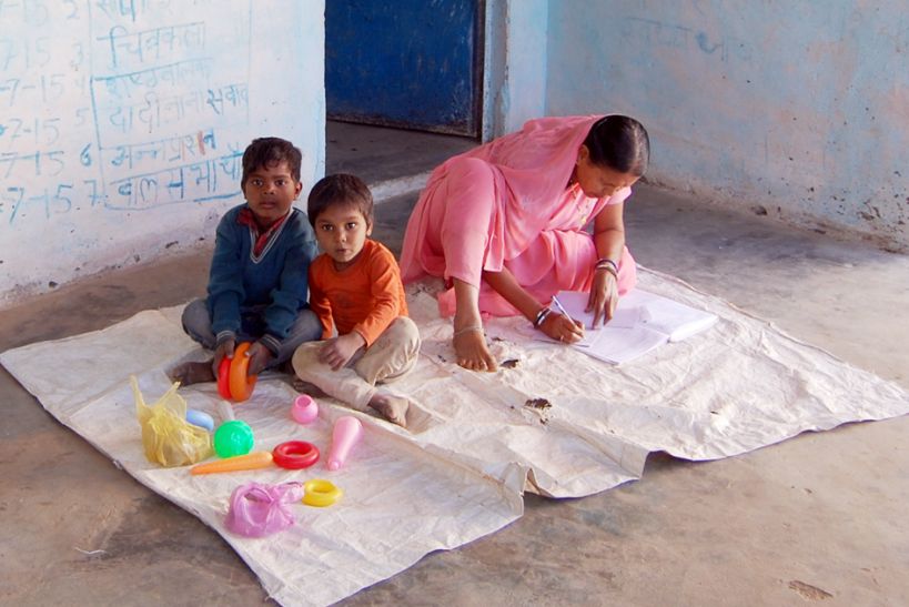 vidisha पैसा है न राशन, कैसे बंटे पोषण आहार