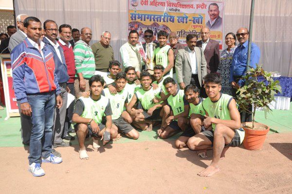 in burhanpur sadeen death kho kho match सडन डेथ के नियम से हारी बुरहानपुर, इंदौर बना चैम्पियन