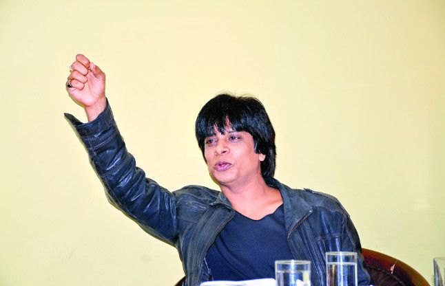 Duplicate Shahrukh Khan जो स्टंट शाहरुख नहीं कर पाते वो मैं करता हूं : प्रशांत वालदे