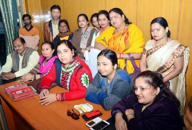 jhansi इस महिला नेता ने भरी हुंकार, उत्तर प्रदेश में फिर से बनेगी समाजवादी पार्टी की सरकार