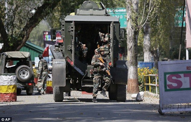 Indian army waiting for fund सुरक्षा तंत्र की मजबूती के लिए सेना को 1 हजार करोड़ का इंतजार, क्या एेसे लड़ेगी सेना?
