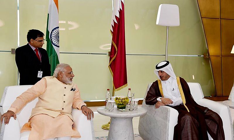 pm modi with katar pm पश्चिमी एशिया की 4 शाही शख्सियतों का स्वागत करेगी मोदी सरकार