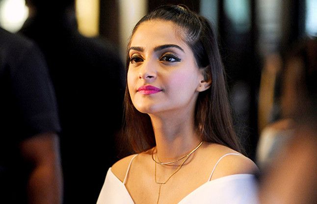 saonam kapoor हिरानी के साथ काम करना चाहती हैं सोनम