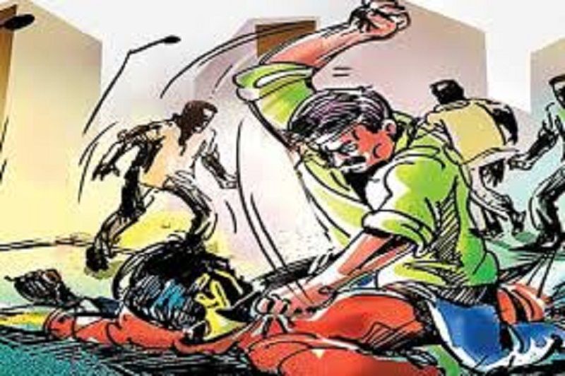 beaten बिहार के शराब माफियाओं ने झारखंड के चतरा में मचाया आतंक