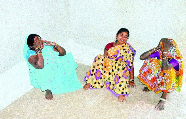 The students jump rope on the roof, found dead सुसाइड या मर्डर: रस्सी कूदने छत पर गई छात्रा की मिली लाश
