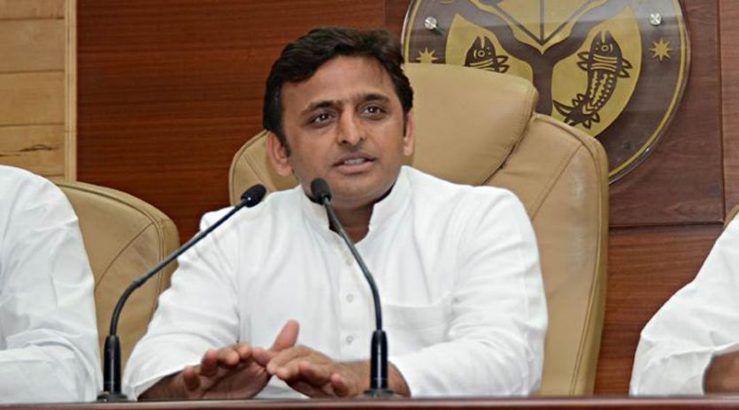 lucknow नोटबंदी का असर: यूपी सरकार की घटी आमदनी, 50 फीसदी टैक्स हुआ कम