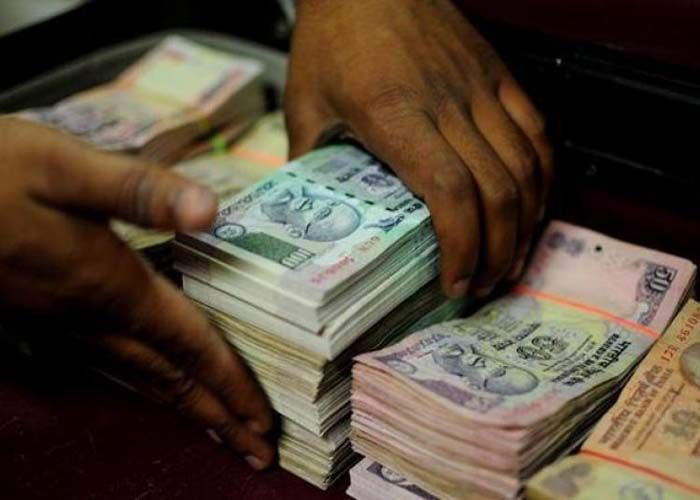 Tax benefits to Political Parties नोटबंदी: अभी और परेशानी उठाने को तैयार है जनता