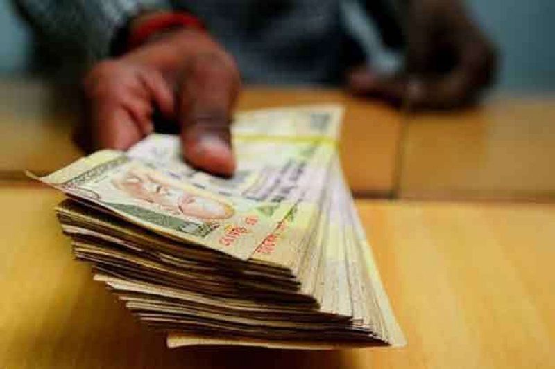 bank account जौनपुर में दो बैंक खाते में आये डेढ़ करोड़ रूपये, मचा हड़कंप