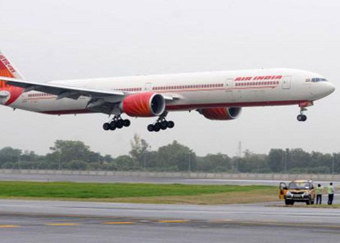 airport राजधानी लखनऊ का दो दिन के लिए हवाई सम्पर्क कटा, पहली बार ऐसा हुआ