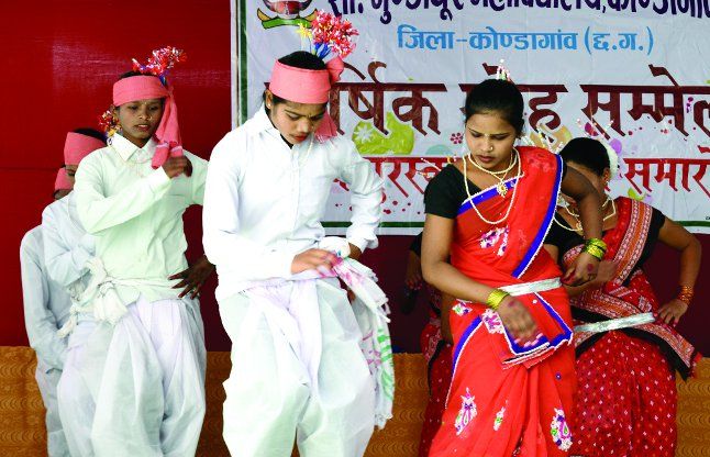 annual fanction कालेज के वार्षिकोत्सव में विद्यार्थियों की रंगारंग प्रस्तुति को सभी ने सराहा