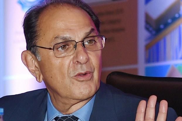 nusli wadia वाडिया ने टाटा संस, रतन टाटा के खिलाफ मानहानि का मुकदमा दायर किया