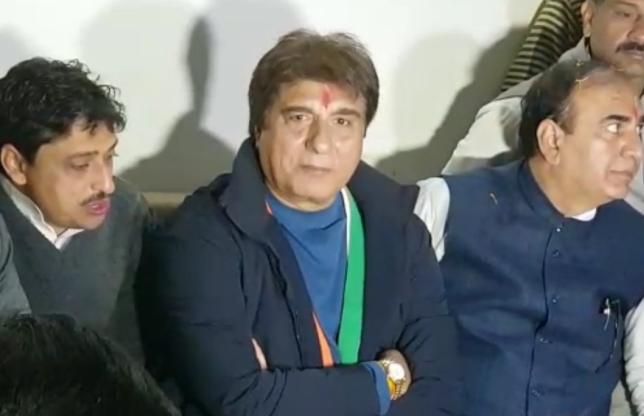 raj babbar जनता के धन पर बैठा मोदी का नाग: राजबब्बर