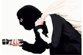 theft, एक ही रात में 6 घरों में डाका, बंधक बनाकर लूटपाट