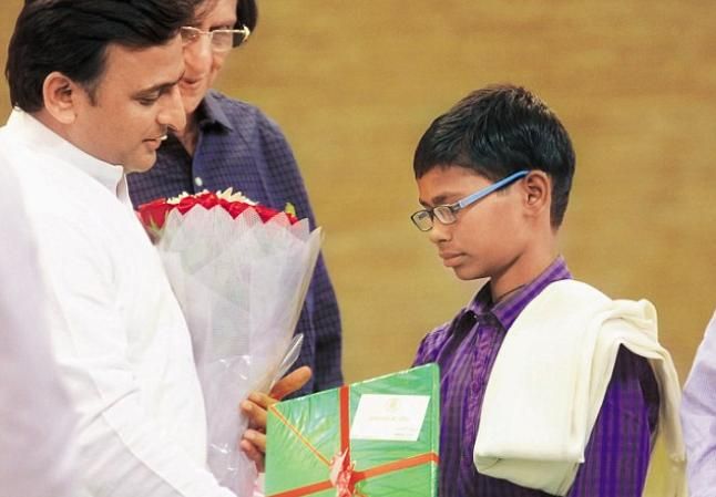 harendra singh अखिलेश ने नोएडा के हरेंद्र को दी असीमित खुशियां