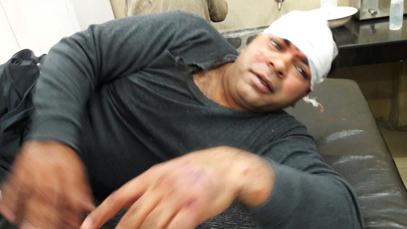 high court advocate beaten with friends हाईकोर्ट अधिवक्ता समेत दलित परिवार पर जानलेवा हमला