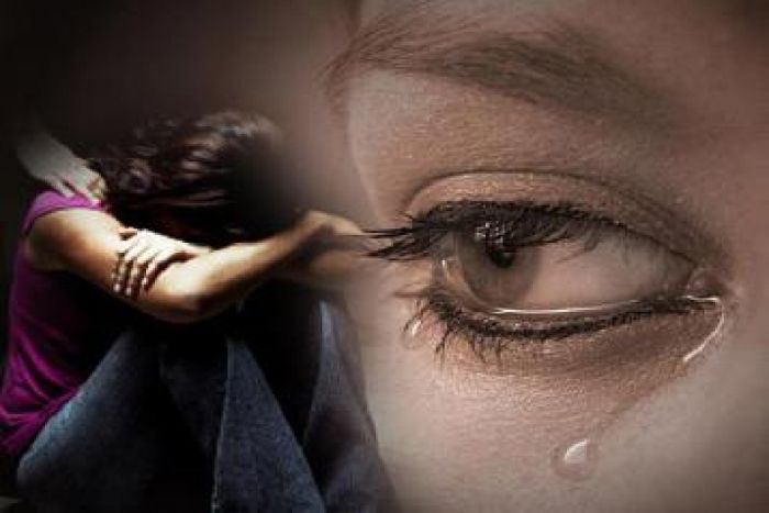 sex racket पिता को देख फूट पड़े आंसू, रो रोकर सुनाई देह व्यापार के दलदल की कहानी