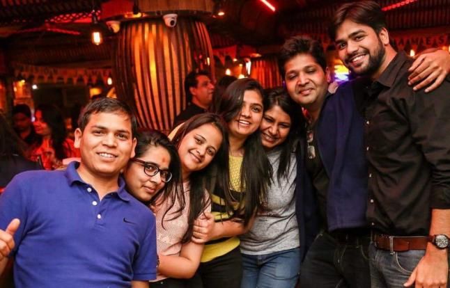 celebration हॉटसिटी के लोगों पर चढ़ा नए साल का फीवर, देखें तस्वीरें