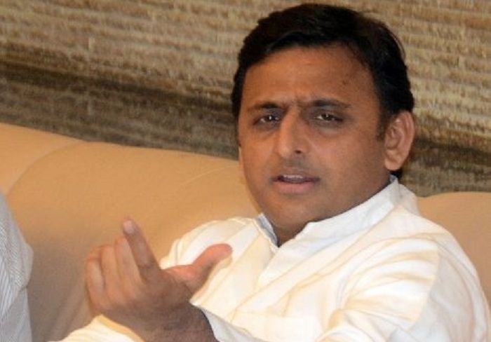 Akhilesh Yadav मुलायम के खास सिपाही को अखिलेश ने दी ये सजा