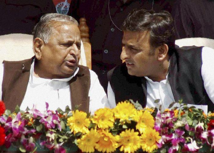 mulayam and akhilesh yadav अखिलेश -मुलायम को लगने जा रहा बड़ा झटका, विधायक और प्रत्याशी छोड़ेंगे सपा