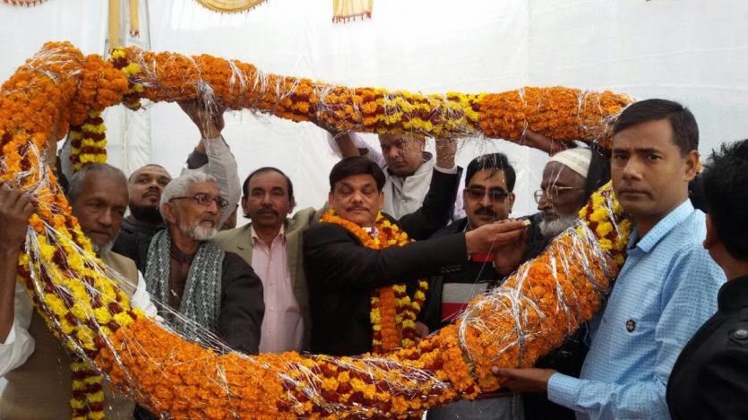 welcome जब अपनों के बीच पहुंचा जिले का ये लाल तो खुशियों से खिल उठा आजमगढ़ का आंगन