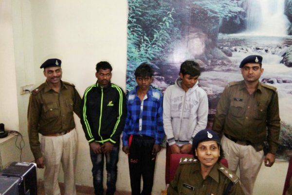 thives 5 दुकानों में की थी चोरी, पुलिस ने पकड़ा तो कबूल की 5 वारदातें