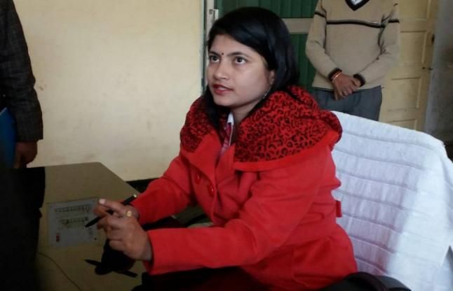 B. Chandrakala डीएम चंद्रकला के जिले में 'ईवीएम' की सुरक्षा पर उठे सवाल