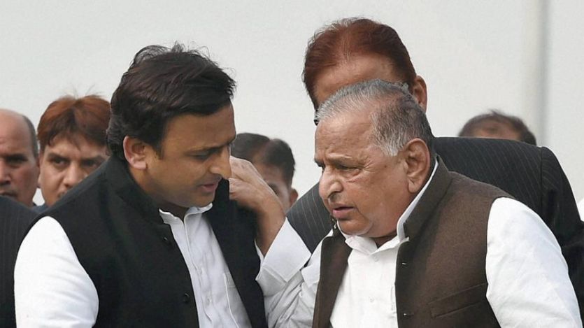 akhilesh mulayam Breaking: चुनाव आयोग में अखिलेश के सामने नरम पड़े मुलायम, नहीं टूटेगी सपा