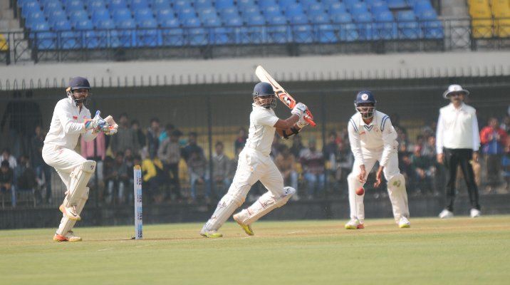 second day of ranji trophy match gujarat vs mumbai मुंबई के 228 रनों के जवाब में गुजरात 291/6, कप्तान पार्थिव पटेल शतक चूके