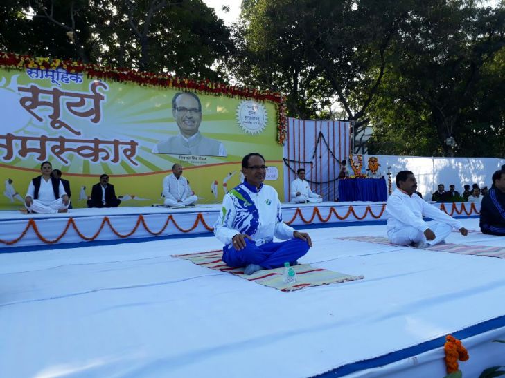 swami vivekanand, vivekanand, youth day, national अंतरराष्ट्रीय योग दिवस कल, सैकड़ों लोग एक साथ करेंगे सूर्य नमस्कार